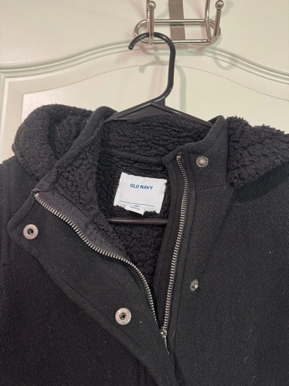 Old Navy Black Hooded Puffer Coat for Kids / AA11